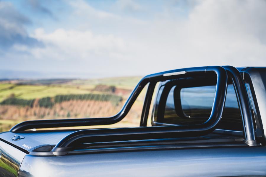Багажник Volkswagen Amarok Double Cab Black Edition 2019 года  (UK) (фото 31 из 34)